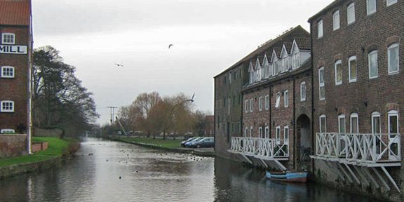 Riverhead at Driffield/photo by Arnold Underwood,Jan 2009